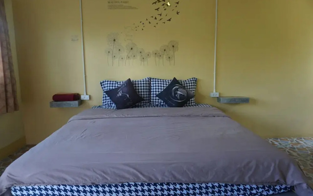 Tummi House