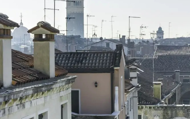 San Marco Deluxe Canal View Balcony by Wonderful Italy