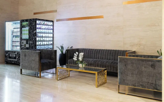 SIMPLY COMFORT Binghatti Gateway Family 2BR with Balcony, Close to Dubai Mall & Burj Khalifa
