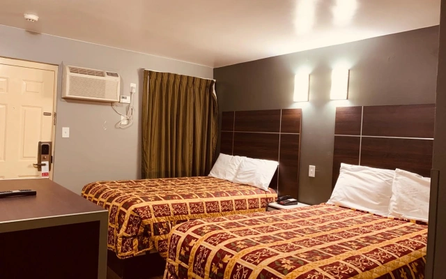 Red Carpet Inn