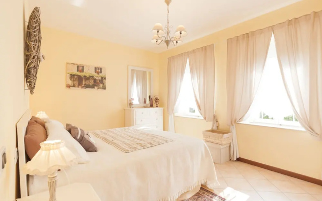 Nina Guest House