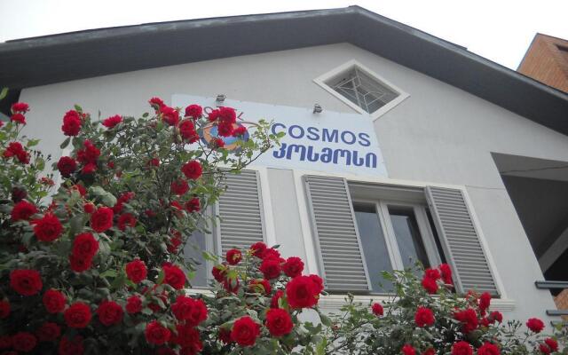 Отель Cosmos Hostel Грузия, Тбилиси - отзывы, цены и фото номеров - забронировать отель Cosmos Hostel онлайн вид на фасад