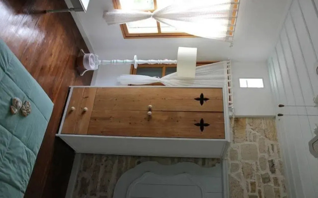 Eski Tas Otel