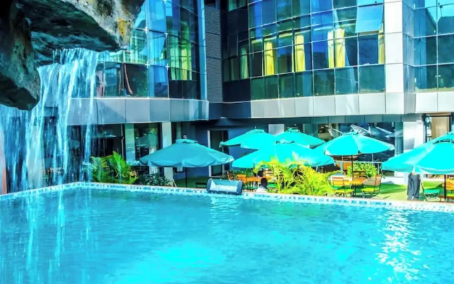 Отель Prideinn Azure Nairobi