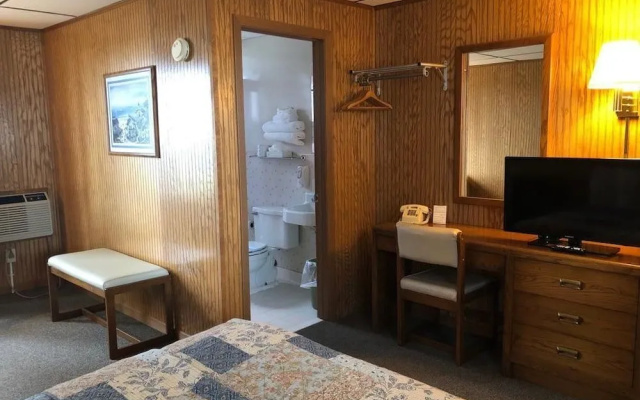 Riviera Motel