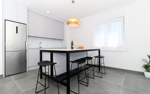 Laura apartment