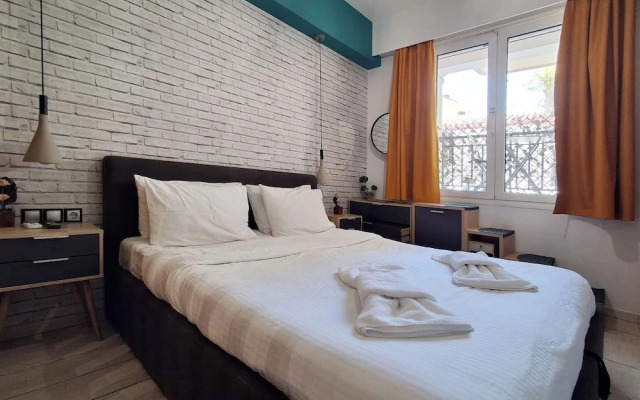 Stylish studio in Thissio near Acropolis