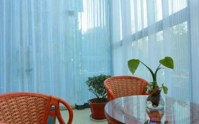 Yunnan Normal University Guesthouse