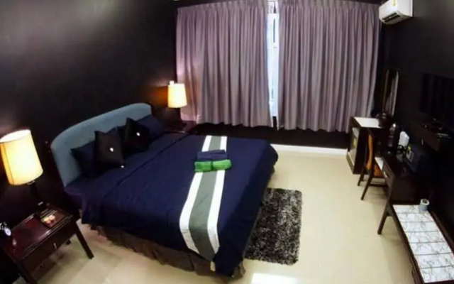 Pitbull Hotel