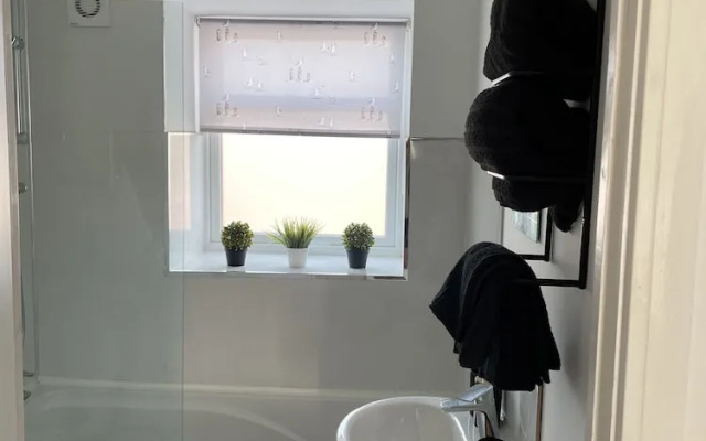 Impeccable 1-bed Apartment in Chesterfield