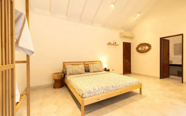 Charming Two Bedroom Villa Near Seminyak
