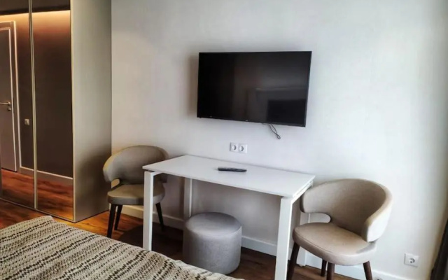 Leo Group Luxury Apartment 24-32 Alliance Palace
