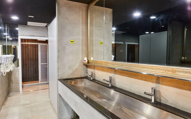 The Packer's Hostel