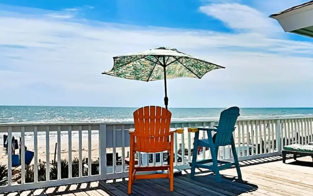 Beachfront Bungalow by Ryson Vacation Rentals