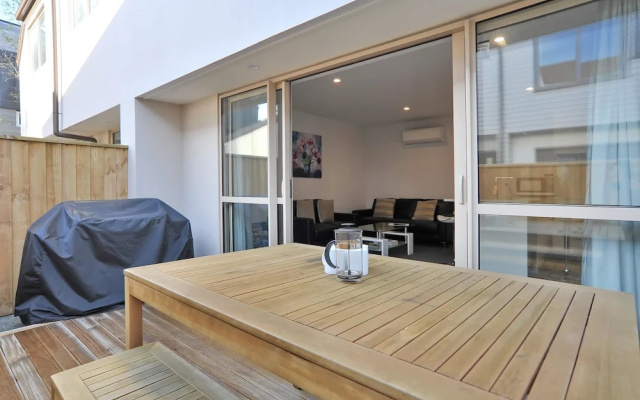 Madras St Apartments - City