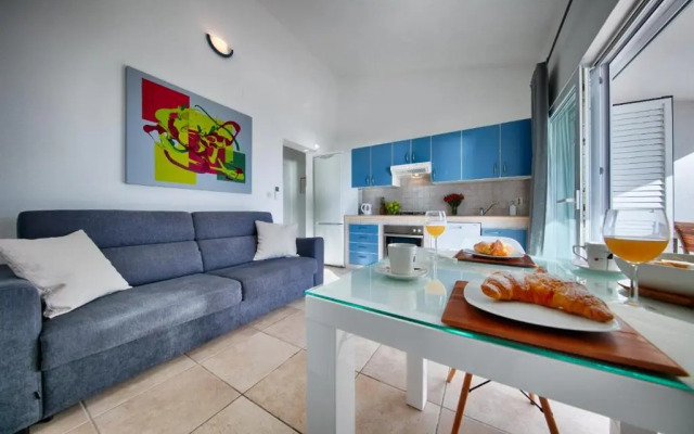 Seafront Suites Maja