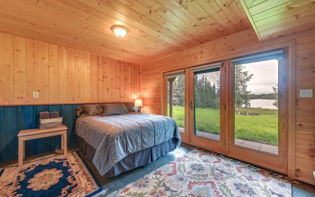 Spacious Soldotna Home w/ Mackey Lake Views!