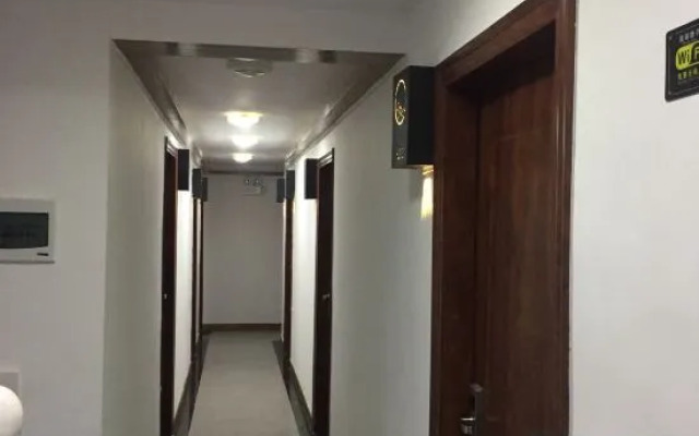 Qianhu Mingyue Hotel