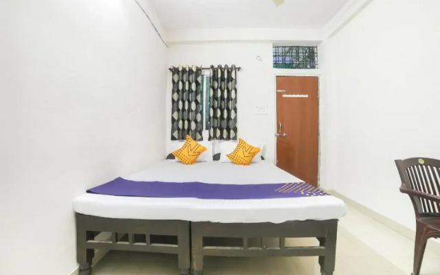 Anuj Guest House by OYO Rooms