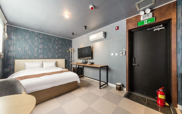 Suwon Station Hotel Malu