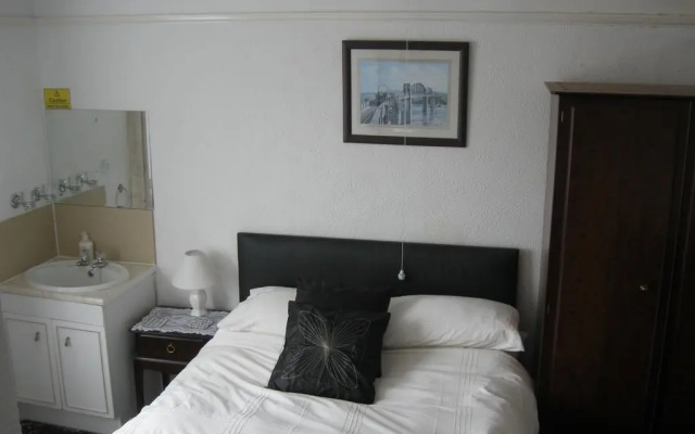 Valdene Hotel