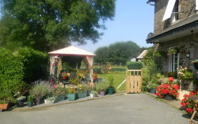 Le Douet Allan
