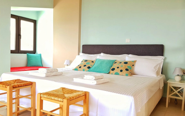 Bungalow White Apartments and Suites