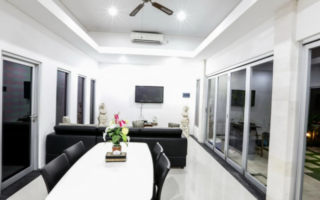 Villa Cinta Kelapa