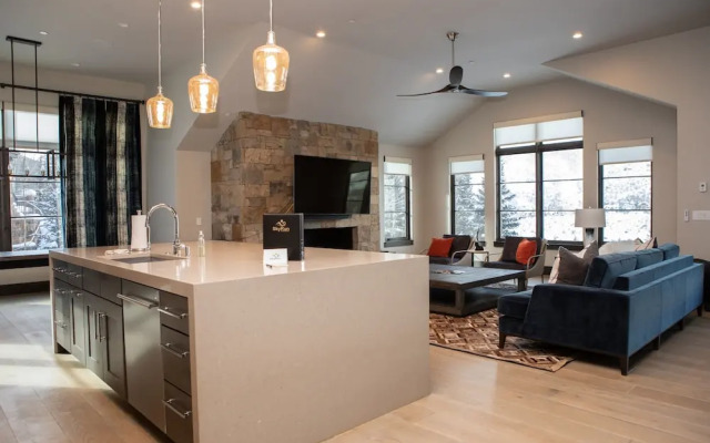 1242 Westhaven Circle 4 Bedroom Townhouse by Redawning