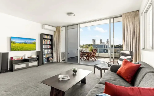 Spacious 2-bed With Two Balconies With City Views