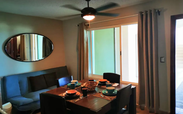Cozy Studio In Beachfront Condominium