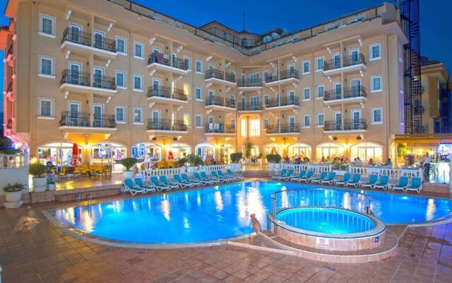 Hotel Sinatra - All Inclusive вид на фасад