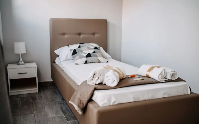 B&B Stramondo