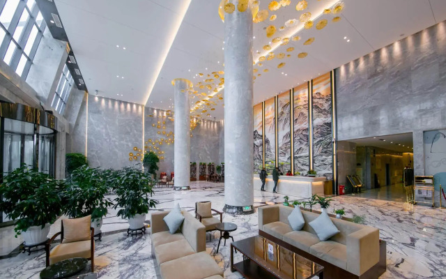 Vienna International Hotel (Wuhan Workers' Culture Palace Jiyuqiao Metro Station)
