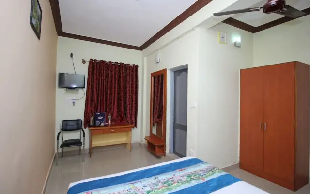 OYO 8499 City Comforts Inn