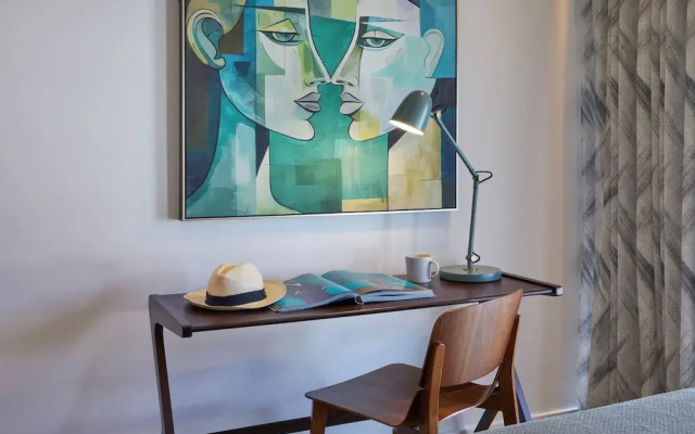 Xenia Signature Collection by Totalstay