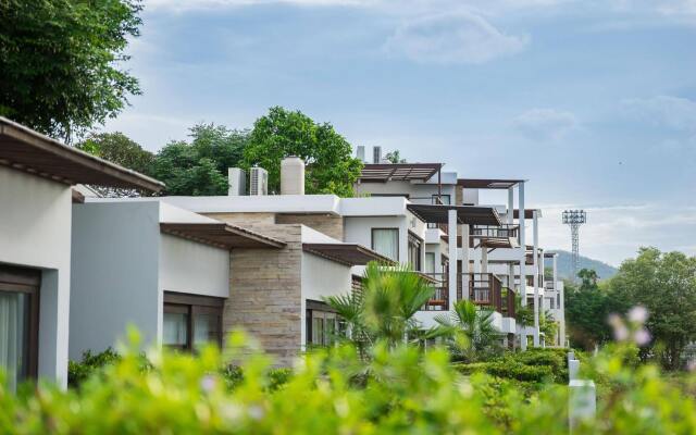 Отель The Rock Hua Hin Boutique Beach Resort вид на фасад