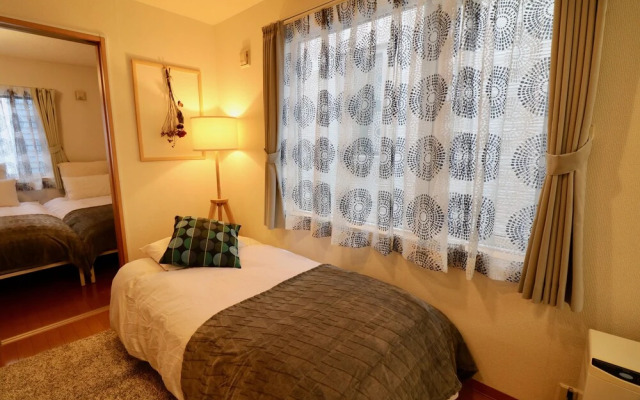 Cherry room202