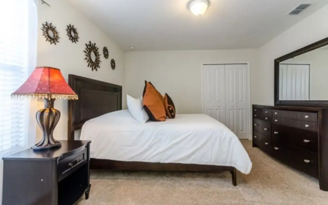8-Bedroom Villa in Four Corners 1403RFD