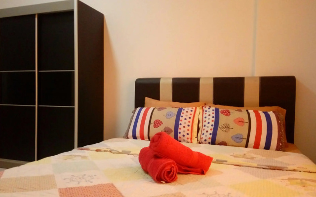 Super OYO 89930 Golden Guest House