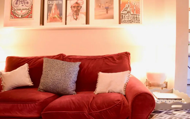 5 Bedroom Family Home in Acton