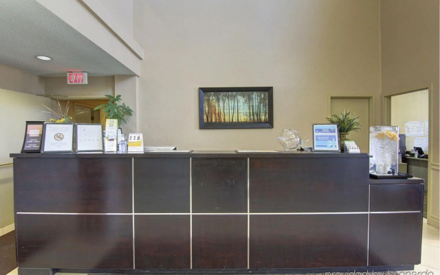Travelodge Ambassador Bridge Windsor