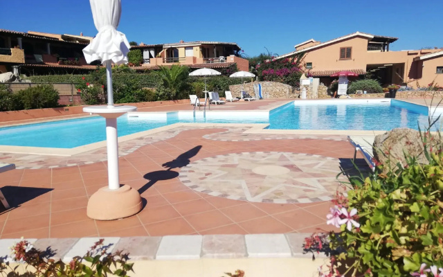 Charming Holiday Home in Marinella With Shared Garden