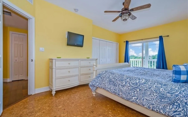 200 Seabreeze Ct - 5Br Home