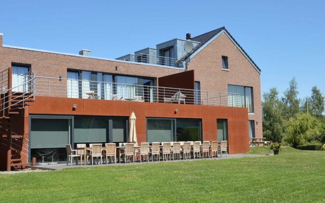 Superb Holiday Home With Barbecue