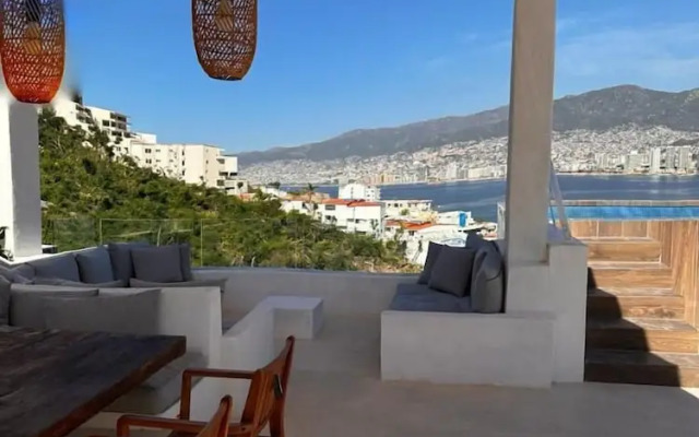 LUXO Villa Acapulco Zona Brisas Guitarrón
