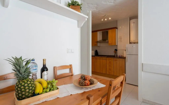 Apt 200 meters from the beach id