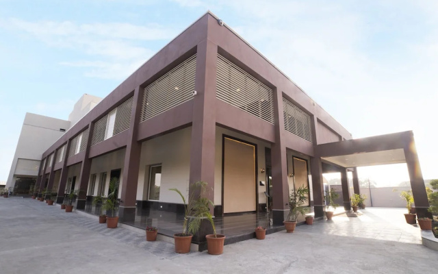 Hotel Rajhans Abhinandan