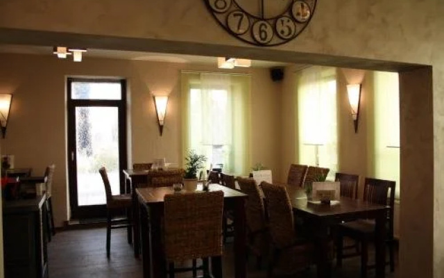 Hotel - Bistro - 3-eck