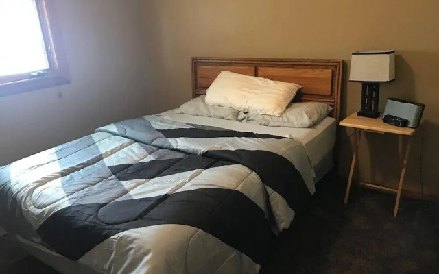 Updated and Cozy 2-bedroom in Rochester